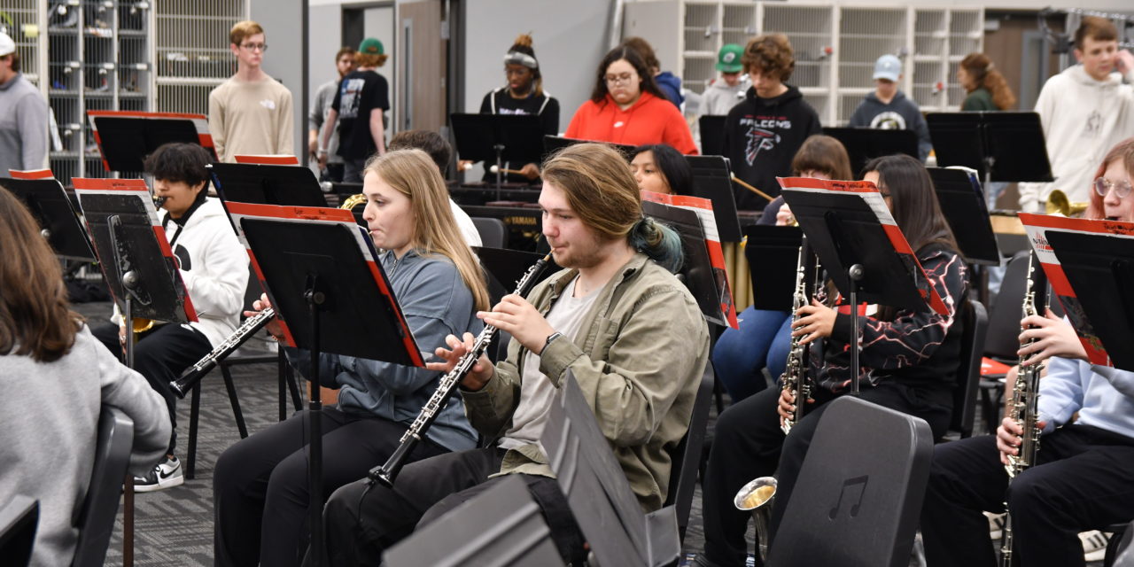 Bands to Perform Christmas Concert