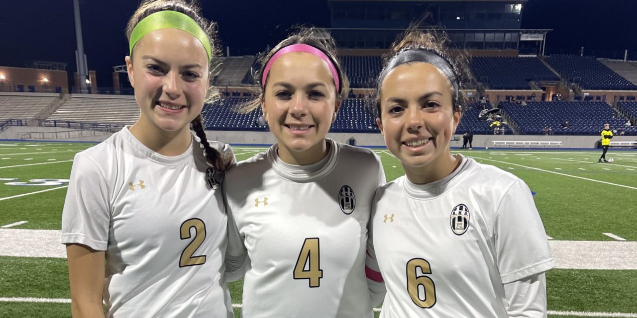 ’23-24 Season Sees 3 Sisters Share the Soccer Field
