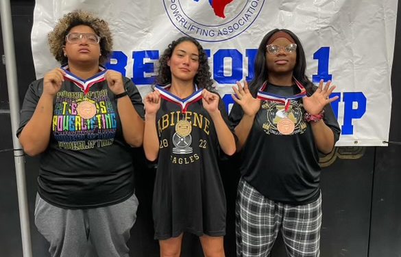 Girls’ Powerlifting Has Strong Showing at State